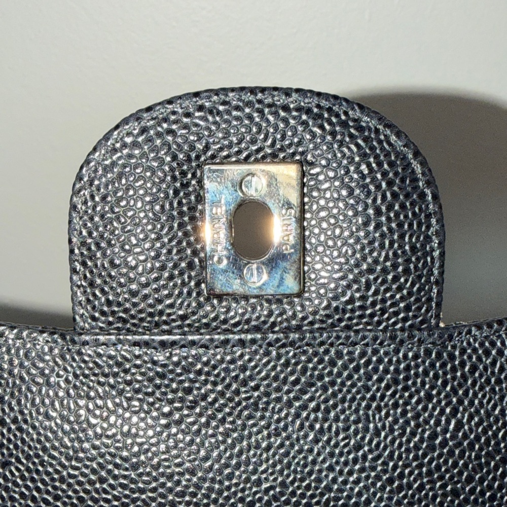 CHANEL Black Quilted Jumbo Leather Flap Shoulder Bag with Chain Strap- Caviar - Picture 5 of 16